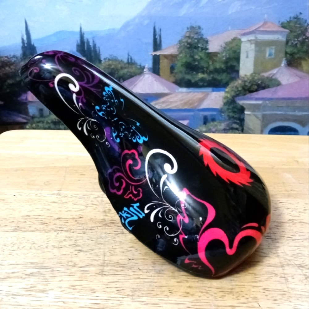 🚲Nicety Tattoo Style Bicycle seat 🚲 Like 🆕 new!